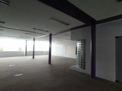 Andar para alugar com 381m² no bairro Floresta em Porto Alegre - Foto 9