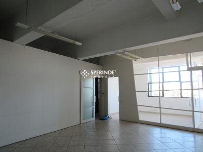 Sala para alugar com 288m², 2 vagas no bairro Santa Catarina em Caxias do Sul - Foto 6