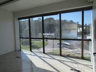 Sala para alugar com 288m², 2 vagas no bairro Santa Catarina em Caxias do Sul - Foto 16