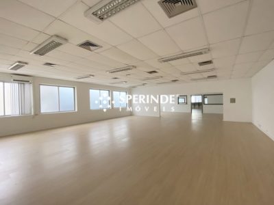 Andar para alugar com 453m² no bairro Centro em Porto Alegre - Foto 14