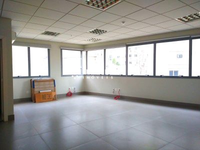 Sala para alugar com 51m², 1 vaga no bairro Floresta em Porto Alegre - Foto 2