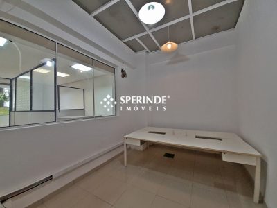 Casa Comercial para alugar com 247m², 11 quartos, 6 vagas no bairro Petrópolis em Porto Alegre - Foto 7