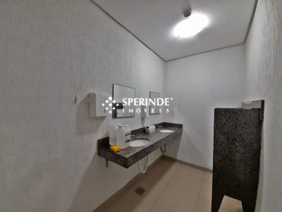 Casa Comercial para alugar com 247m², 11 quartos, 6 vagas no bairro Petrópolis em Porto Alegre - Foto 12