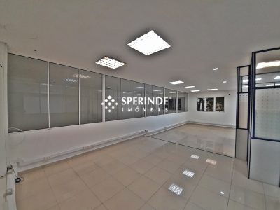 Casa Comercial para alugar com 247m², 11 quartos, 6 vagas no bairro Petrópolis em Porto Alegre - Foto 25