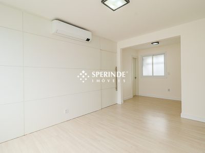 Apartamento para alugar com 69m², 2 quartos, 1 vaga no bairro Petrópolis em Porto Alegre - Foto 2