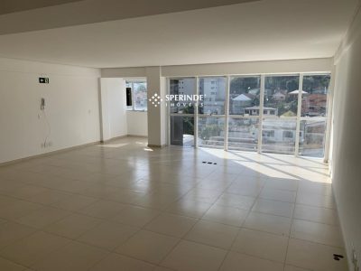 Sala para alugar com 67m², 1 vaga no bairro Cruzeiro em Caxias do Sul - Foto 3