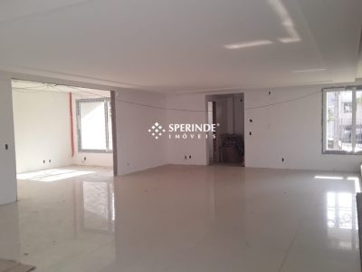 Casa Comercial para alugar com 628m², 4 vagas no bairro Cinquentenario em Caxias do Sul - Foto 4