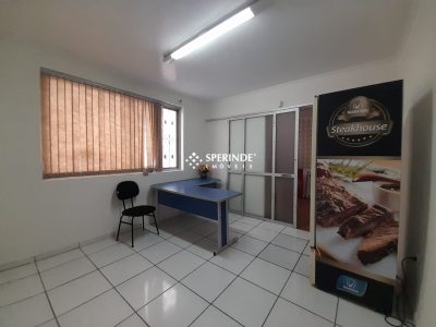 Casa Comercial para alugar com 280m², 7 quartos, 1 vaga no bairro São Geraldo em Porto Alegre - Foto 6