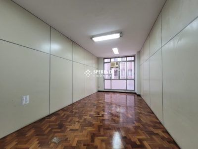 Andar para alugar com 1.073m² no bairro Centro em Porto Alegre - Foto 13