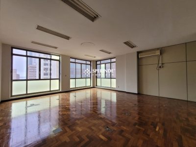 Andar para alugar com 1.073m² no bairro Centro em Porto Alegre - Foto 33