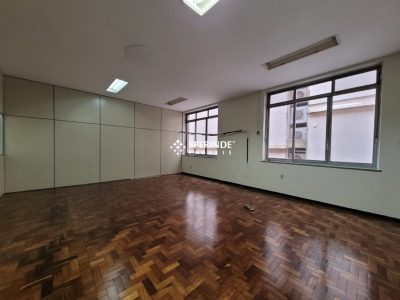 Andar para alugar com 1.073m² no bairro Centro em Porto Alegre - Foto 44