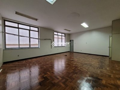 Andar para alugar com 1.073m² no bairro Centro em Porto Alegre - Foto 45