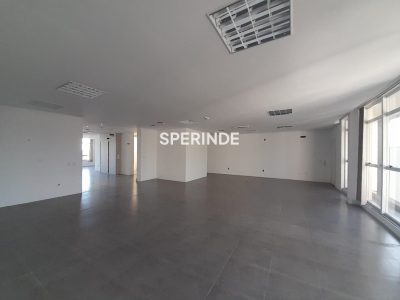 Prédio para alugar com 600m² no bairro Cinquentenario em Caxias do Sul - Foto 6