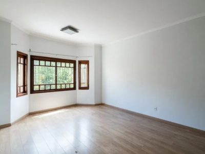 Casa para alugar com 499m², 4 quartos, 6 vagas no bairro Vila Ipiranga em Porto Alegre - Foto 5