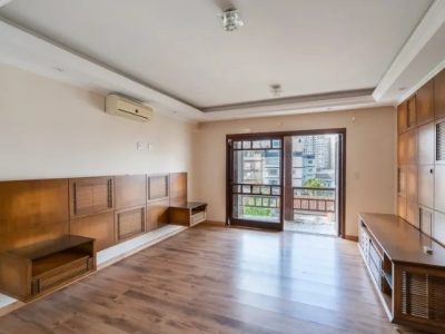 Casa para alugar com 499m², 4 quartos, 6 vagas no bairro Vila Ipiranga em Porto Alegre - Foto 13