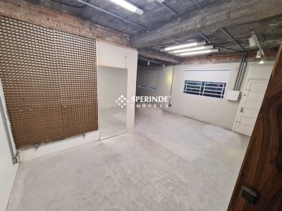 Casa Comercial para alugar com 150m², 2 vagas no bairro Centro em Caxias do Sul - Foto 16