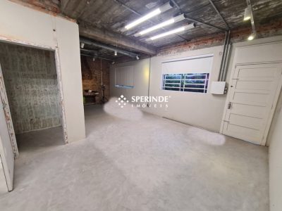 Casa Comercial para alugar com 150m², 2 vagas no bairro Centro em Caxias do Sul - Foto 18