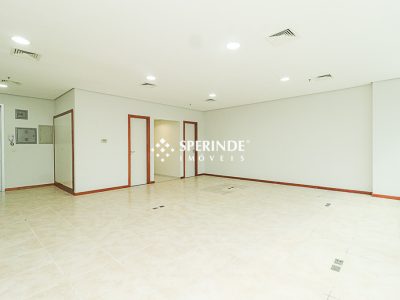 Sala para alugar com 68m², 2 vagas no bairro Chácara das Pedras em Porto Alegre - Foto 2