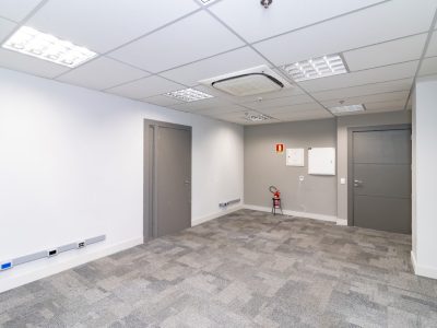 Sala para alugar com 221m² no bairro Auxiliadora em Porto Alegre - Foto 8