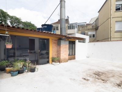 Casa Comercial para alugar com 270m², 1 quarto no bairro Azenha em Porto Alegre - Foto 14