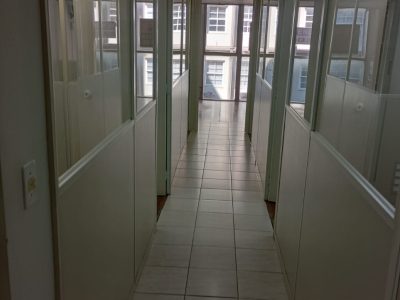 Sala para alugar com 97m² no bairro Centro Histórico em Porto Alegre - Foto 7