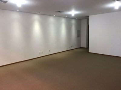 Sala para alugar com 87m² no bairro Floresta em Porto Alegre - Foto 2