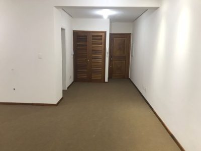 Sala para alugar com 87m² no bairro Floresta em Porto Alegre - Foto 7