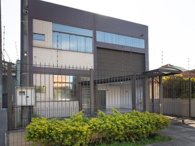 Pavilhão para alugar com 195m² no bairro Sarandi em Porto Alegre - Foto 2