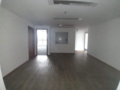 Sala para alugar com 209m² no bairro Petrópolis em Porto Alegre - Foto 15