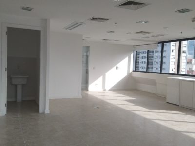 Sala para alugar com 142m² no bairro Auxiliadora em Porto Alegre - Foto 14