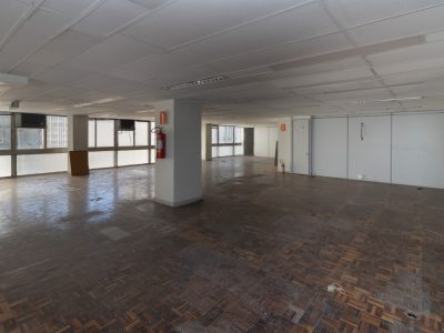 Sala para alugar com 495m² no bairro Centro Histórico em Porto Alegre - Foto 3