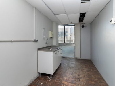 Sala para alugar com 495m² no bairro Centro Histórico em Porto Alegre - Foto 5