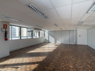 Sala para alugar com 507m² no bairro Centro Histórico em Porto Alegre - Foto 5