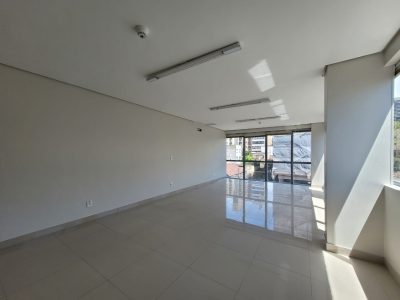 Sala para alugar com 52m² no bairro Auxiliadora em Porto Alegre - Foto 15