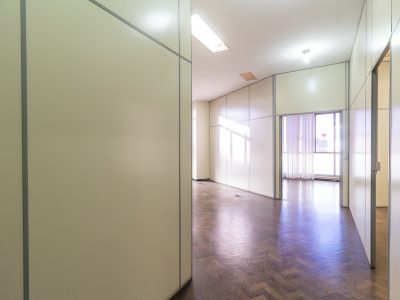 Sala para alugar com 1.073m² no bairro Centro Histórico em Porto Alegre - Foto 11