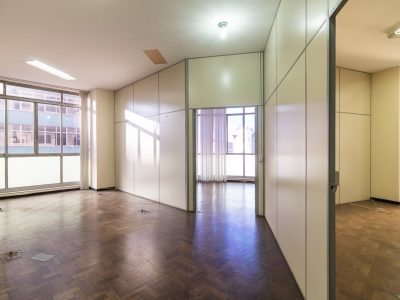 Sala para alugar com 1.073m² no bairro Centro Histórico em Porto Alegre - Foto 12