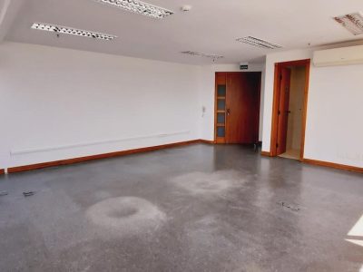 Sala para alugar com 50m² no bairro Auxiliadora em Porto Alegre - Foto 9