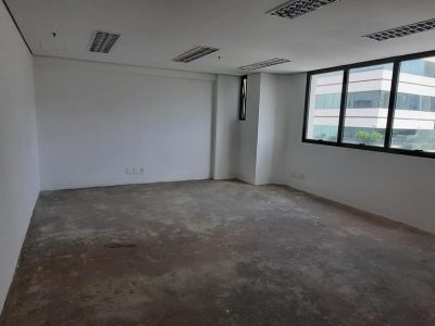 Sala para alugar com 37m² no bairro Auxiliadora em Porto Alegre - Foto 5