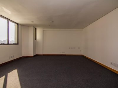 Sala para alugar com 37m² no bairro Auxiliadora em Porto Alegre - Foto 3