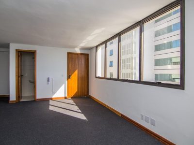 Sala para alugar com 37m² no bairro Auxiliadora em Porto Alegre - Foto 9