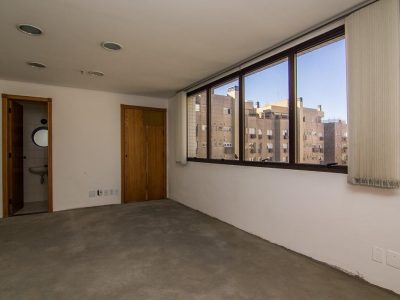 Sala para alugar com 37m² no bairro Auxiliadora em Porto Alegre - Foto 7