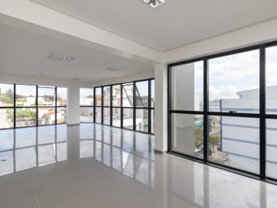 Sala para alugar com 54m² no bairro Passo d'Areia em Porto Alegre - Foto 4