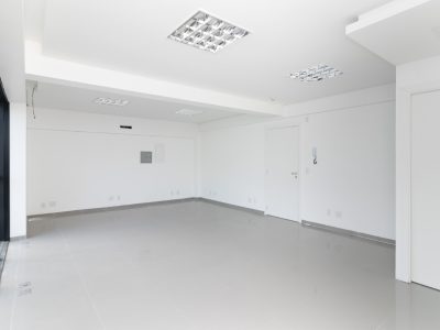 Sala para alugar com 38m² no bairro Passo d'Areia em Porto Alegre - Foto 4