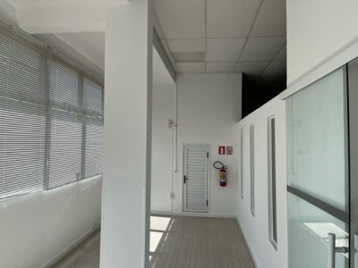 Loja para alugar com 136m² no bairro Petrópolis em Porto Alegre - Foto 8