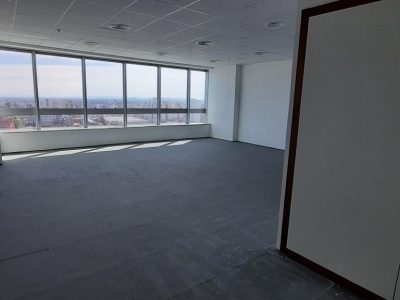 Sala para alugar com 68m² no bairro Chácara das Pedras em Porto Alegre - Foto 2