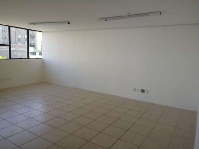 Sala para alugar com 46m² no bairro Santana em Porto Alegre - Foto 5