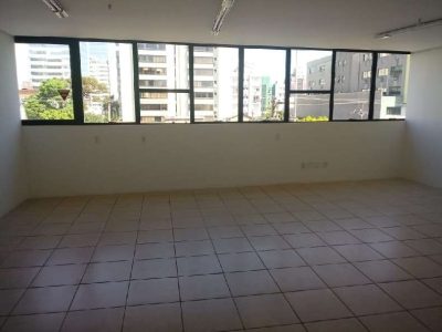 Sala para alugar com 46m² no bairro Santana em Porto Alegre - Foto 6