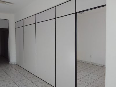 Sala para alugar com 94m² no bairro Centro Histórico em Porto Alegre - Foto 26