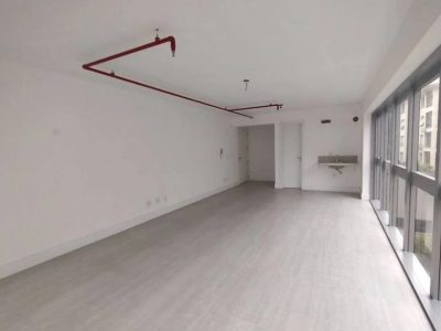 Sala para alugar com 45m² no bairro Floresta em Porto Alegre - Foto 4