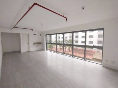 Sala para alugar com 45m² no bairro Floresta em Porto Alegre - Foto 5